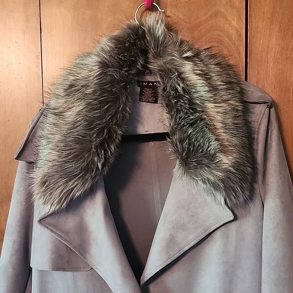 Iman grey dress coat with Faux fur collar, size L. - Picture 2 of 6